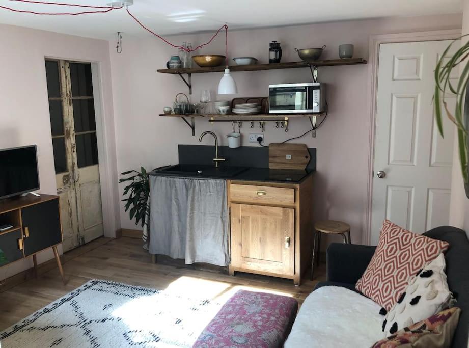Beautiful, Well Positioned Flat In Clifton Wood Apartment Bristol Bagian luar foto